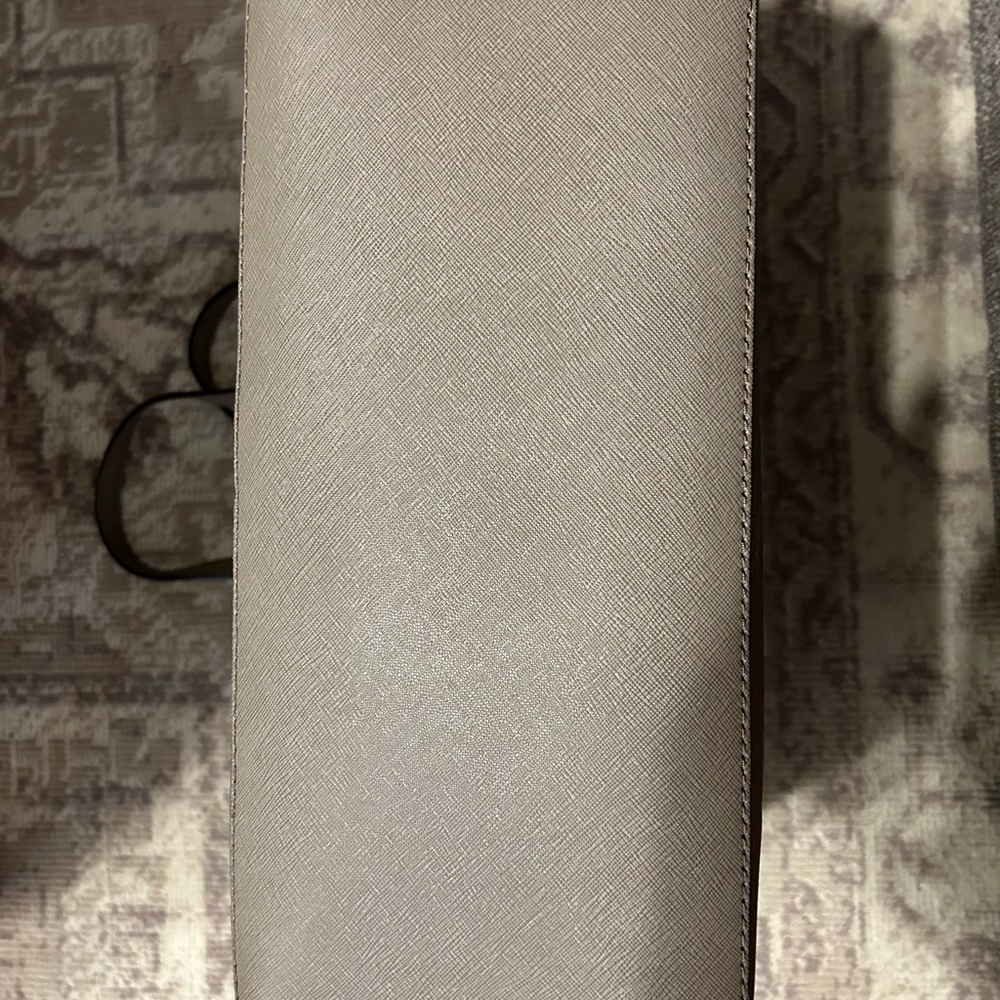 Michael Kors Tan Tote Bag - Picture 6 of 12